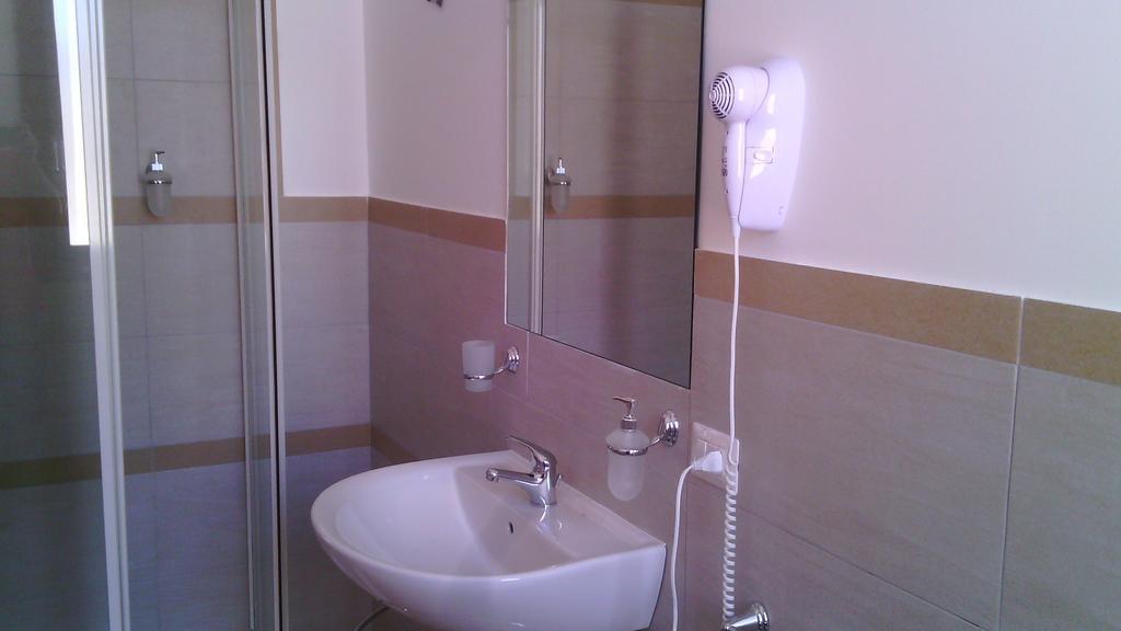 Aquilone Apartman Castelluzzo Szoba fotó